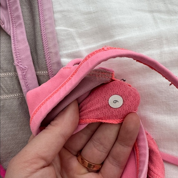 Lululemon free to be bras - Picture 3 of 6